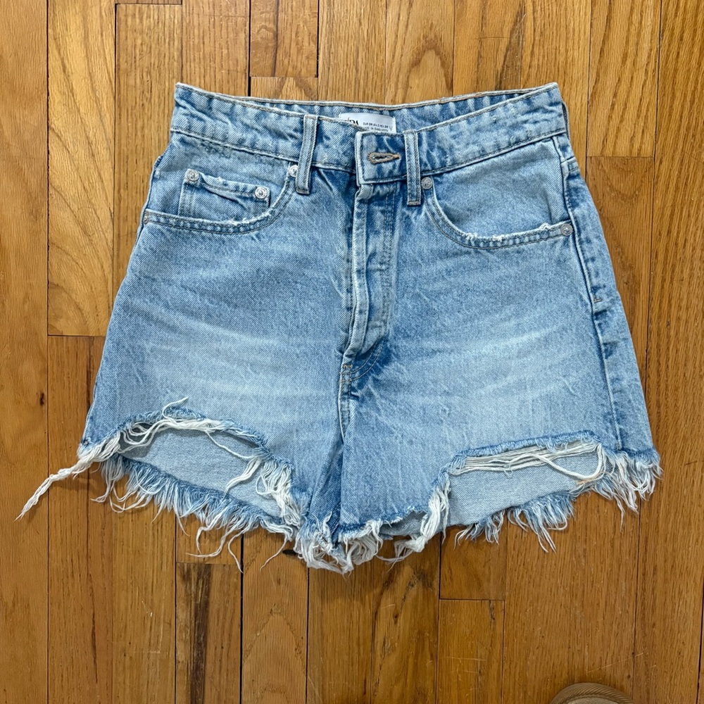 Zara High Rise Denim Shorts 4365/401 Light Blue Size 26 (US 2)